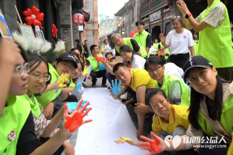 爱绘色彩，心聚光芒——太原美之木特殊儿童训练康复中心“久久公益节”活动在钟楼街举办 - 第2张