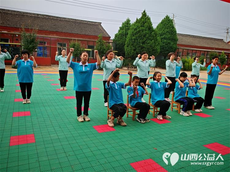 长治圆梦公益协会举办感恩教师传递爱与温暖活动向黎城县博爱特殊教育学校的校长和老师们献上我们的一份关爱和感激 - 第24张