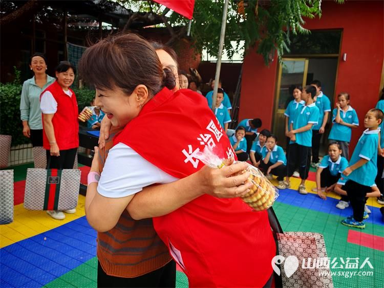 长治圆梦公益协会举办感恩教师传递爱与温暖活动向黎城县博爱特殊教育学校的校长和老师们献上我们的一份关爱和感激 - 第52张