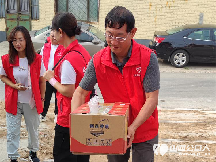 长治圆梦公益协会举办感恩教师传递爱与温暖活动向黎城县博爱特殊教育学校的校长和老师们献上我们的一份关爱和感激 - 第12张
