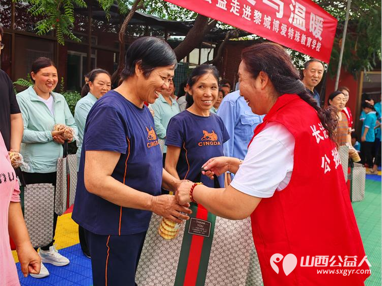 长治圆梦公益协会举办感恩教师传递爱与温暖活动向黎城县博爱特殊教育学校的校长和老师们献上我们的一份关爱和感激 - 第47张