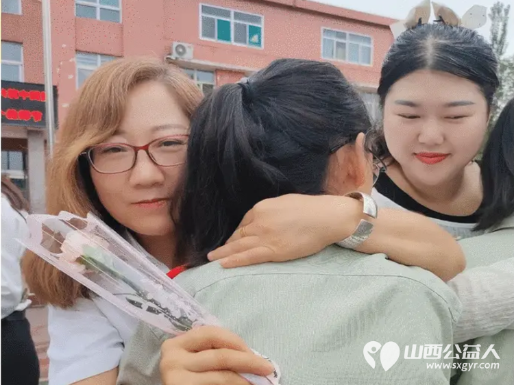 恩师倾情播撒爱同心共筑中国梦----太原市尖草坪区杨家小学庆祝第40个教师节活动同学们心怀感激，用诚挚的心向老师们送出了祝福 - 第27张