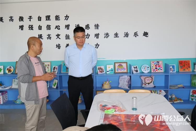 工银安盛人寿山西分公司的叔叔阿姨们带着打印机电磁灶等捐赠物资来到了灵星康复中心看望孤独症孩子们 - 第5张 - 山西公益人 工银安盛人寿山西分公司的叔叔阿姨们带着打印机电磁灶等捐赠物资来到了灵星康复中心看望孤独症孩子们 - 第5张