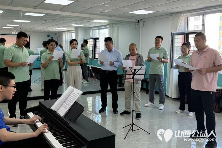 工银安盛人寿山西分公司的叔叔阿姨们带着打印机电磁灶等捐赠物资来到了灵星康复中心看望孤独症孩子们 - 第3张 - 山西公益人 工银安盛人寿山西分公司的叔叔阿姨们带着打印机电磁灶等捐赠物资来到了灵星康复中心看望孤独症孩子们 - 第3张