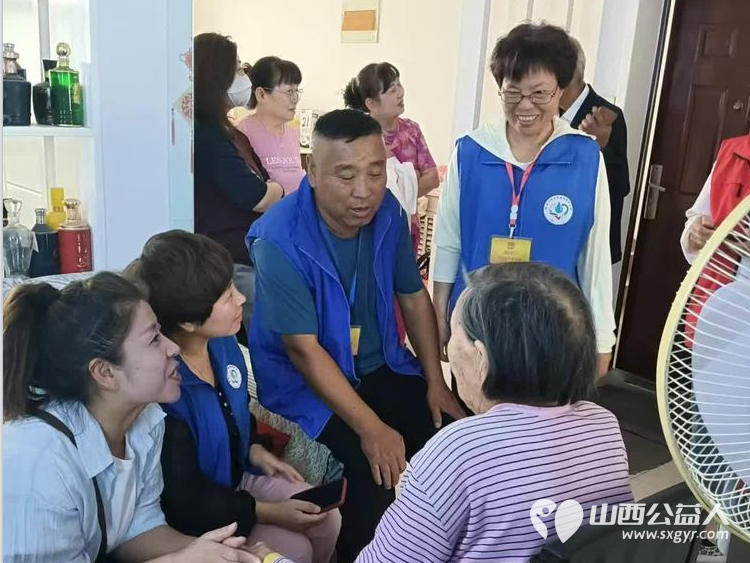 情满中秋 长治市小雨点公益志愿者协会携同社区一起走进三个居民小区开展送祝福送月饼活动 - 第9张