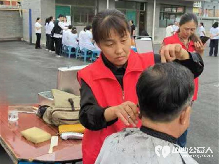 志愿服务进社区健康活动暖人心 9月14日介休市敬老协会走进西关街道宏顺路社区爱心理发健康义诊 - 第33张 - 山西公益人 志愿服务进社区健康活动暖人心 9月14日介休市敬老协会走进西关街道宏顺路社区爱心理发健康义诊 - 第33张