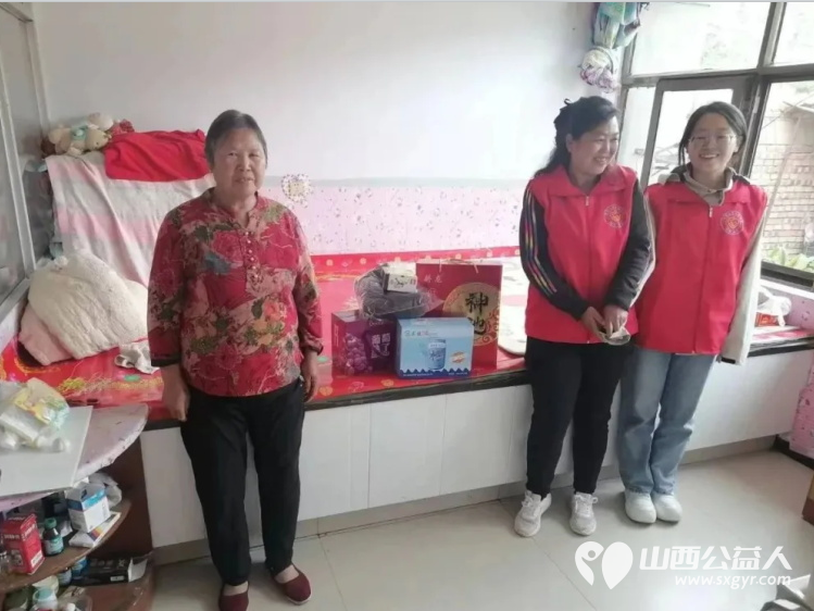 关爱一老一少 正能量公益灵丘县平型关义工联合会志愿者中秋志愿服务进行中为留守儿童和残障老人送去了节日的祝福与物资 - 第5张