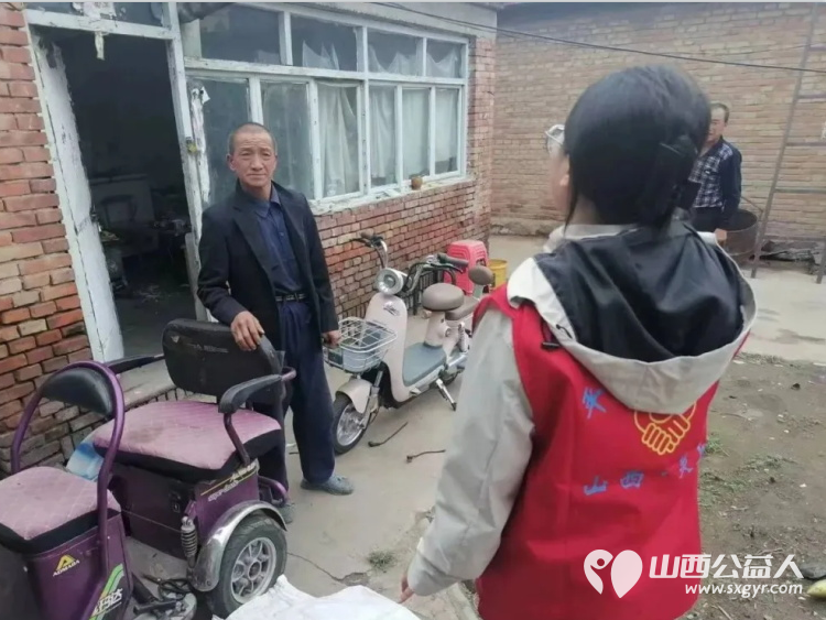 关爱一老一少 正能量公益灵丘县平型关义工联合会志愿者中秋志愿服务进行中为留守儿童和残障老人送去了节日的祝福与物资 - 第6张