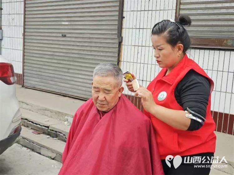 2024年9月15日介休市敬老协会志愿者敬老爱老助老行动走进绵山镇常乐村爱心服务老人 - 第13张 - 山西公益人 2024年9月15日介休市敬老协会志愿者敬老爱老助老行动走进绵山镇常乐村爱心服务老人 - 第13张