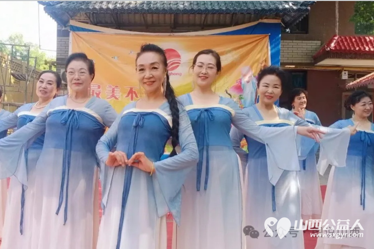 临汾文明交通志愿者协会大美合唱艺术团走进尧都区夕阳红敬老院为孤寡老人开展中秋文艺演出 - 第8张