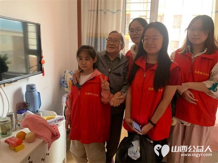 太原市志愿者小分队在中秋佳节组织志愿者去享堂老年公寓举办中秋文艺表演品尝中秋美食 - 第17张