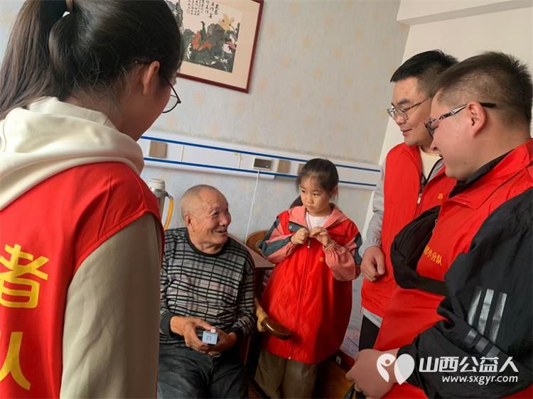 太原市志愿者小分队在中秋佳节组织志愿者去享堂老年公寓举办中秋文艺表演品尝中秋美食 - 第16张