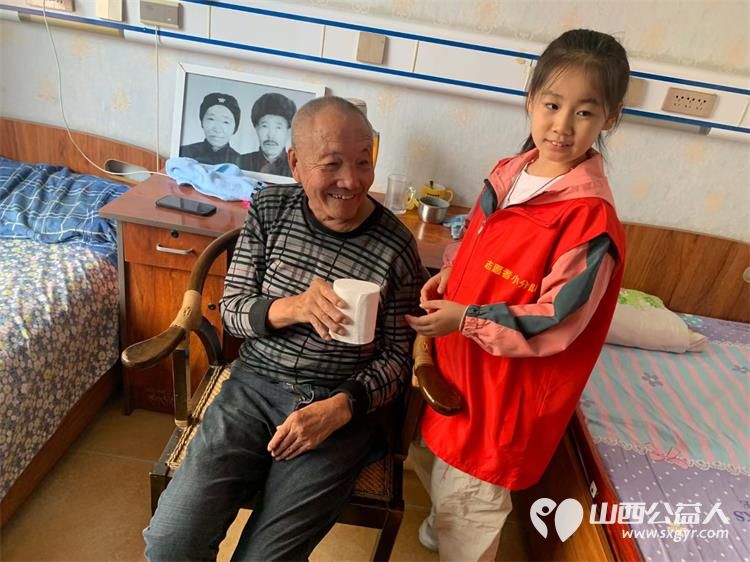 太原市志愿者小分队在中秋佳节组织志愿者去享堂老年公寓举办中秋文艺表演品尝中秋美食 - 第24张