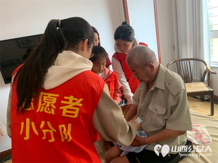 太原市志愿者小分队在中秋佳节组织志愿者去享堂老年公寓举办中秋文艺表演品尝中秋美食 - 第19张