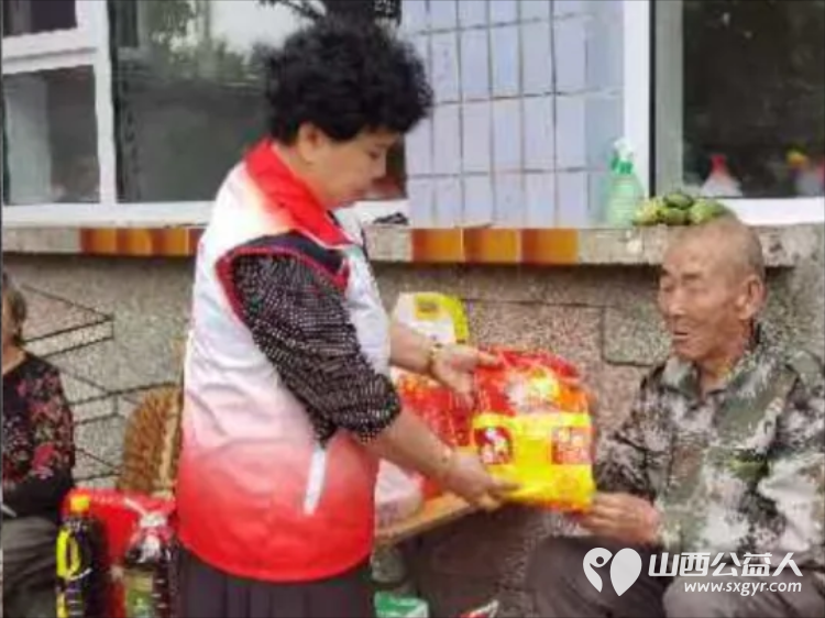 嘘寒问暖送关怀走访慰问献真情 忻州阳光爱心公益志愿者协会开展了暖心慰问孤寡老人志愿服务活动 - 第5张