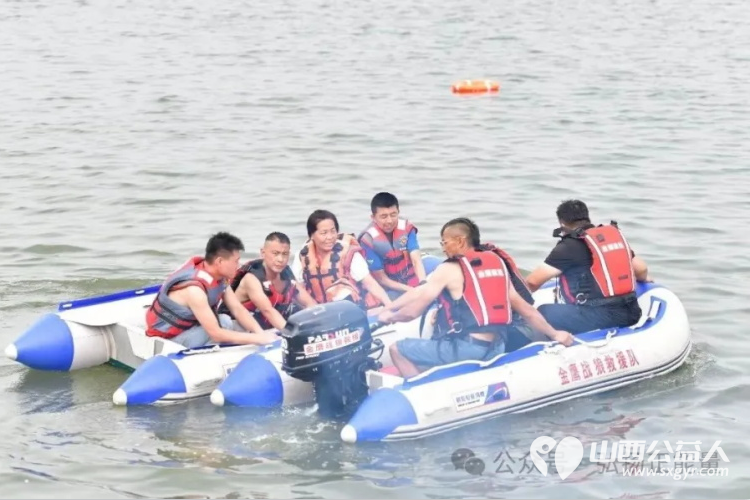 正能量公益应急救援演练火热进行中！正能量公益山西文水平陵应急救援队赴清徐县和正能量清徐金鹰战狼救援队在清泉湖水域进行水域舟船救援联合演练 - 第5张