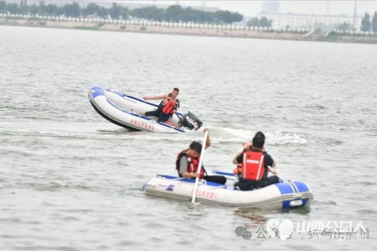 正能量公益应急救援演练火热进行中！正能量公益山西文水平陵应急救援队赴清徐县和正能量清徐金鹰战狼救援队在清泉湖水域进行水域舟船救援联合演练 - 第6张