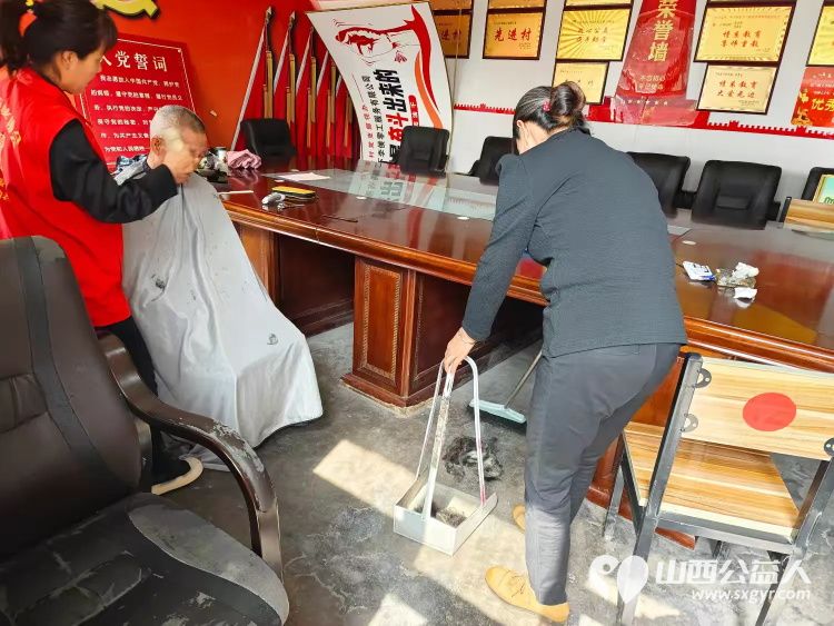 2024年9月21日介休市敬老协会孝善行行动走进张兰镇下李候村服务老人理发义诊 - 第15张 - 山西公益人 2024年9月21日介休市敬老协会孝善行行动走进张兰镇下李候村服务老人理发义诊 - 第15张