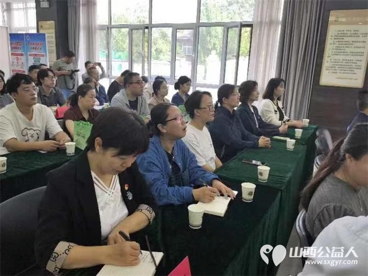 山西省省军区社区联合山西军队离退休干部休养所第二服务站共同开展了勿忘“有国弱防惨痛教训铸就强国强军钢铁长城”国防教育讲座 - 第6张 - 山西公益人 山西省省军区社区联合山西军队离退休干部休养所第二服务站共同开展了勿忘“有国弱防惨痛教训铸就强国强军钢铁长城”国防教育讲座 - 第6张