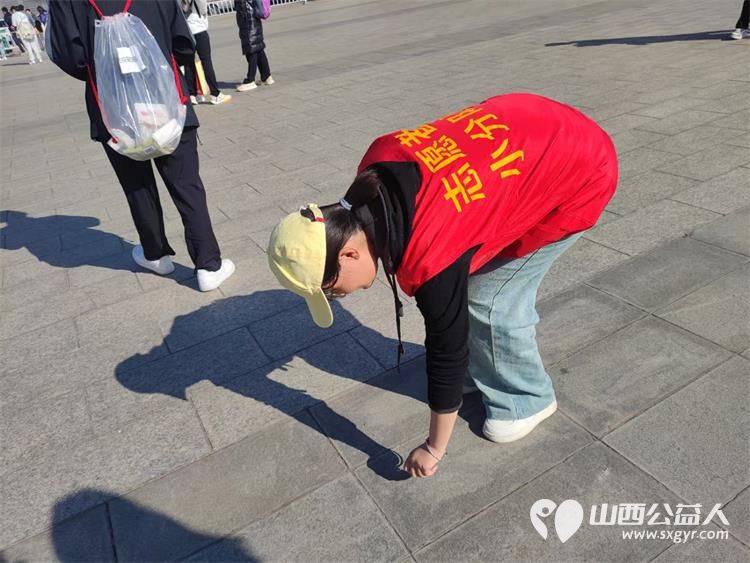 太原市志愿者小分队组织志愿者参加太原市2024年马拉松比赛志愿服务 - 第45张