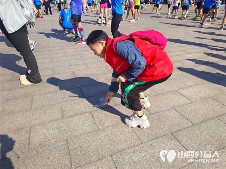 太原市志愿者小分队组织志愿者参加太原市2024年马拉松比赛志愿服务 - 第42张