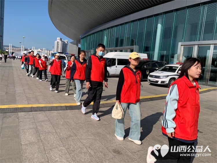 太原市志愿者小分队组织志愿者参加太原市2024年马拉松比赛志愿服务 - 第14张