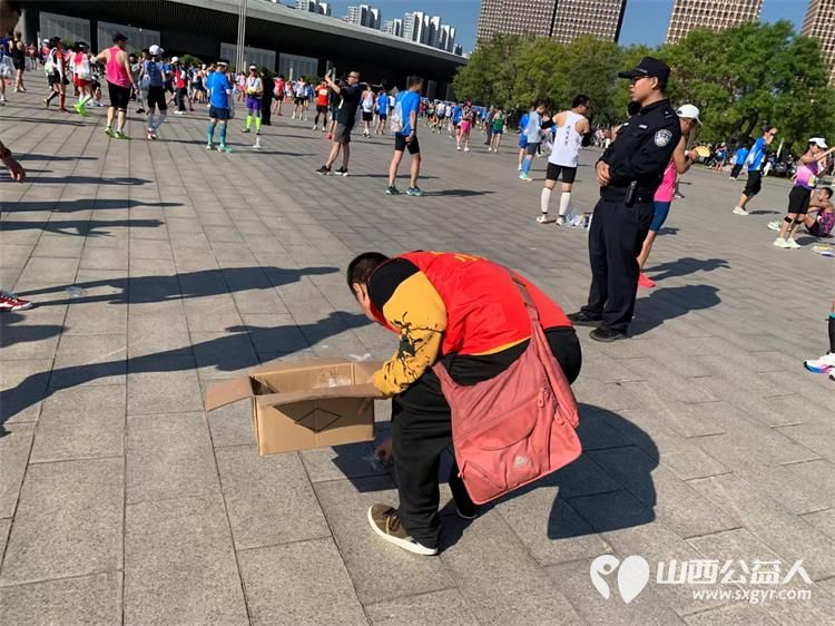 太原市志愿者小分队组织志愿者参加太原市2024年马拉松比赛志愿服务 - 第39张