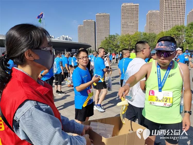 太原市志愿者小分队组织志愿者参加太原市2024年马拉松比赛志愿服务 - 第33张