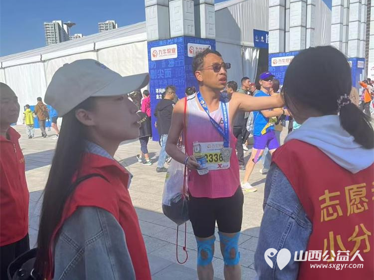 太原市志愿者小分队组织志愿者参加太原市2024年马拉松比赛志愿服务 - 第25张