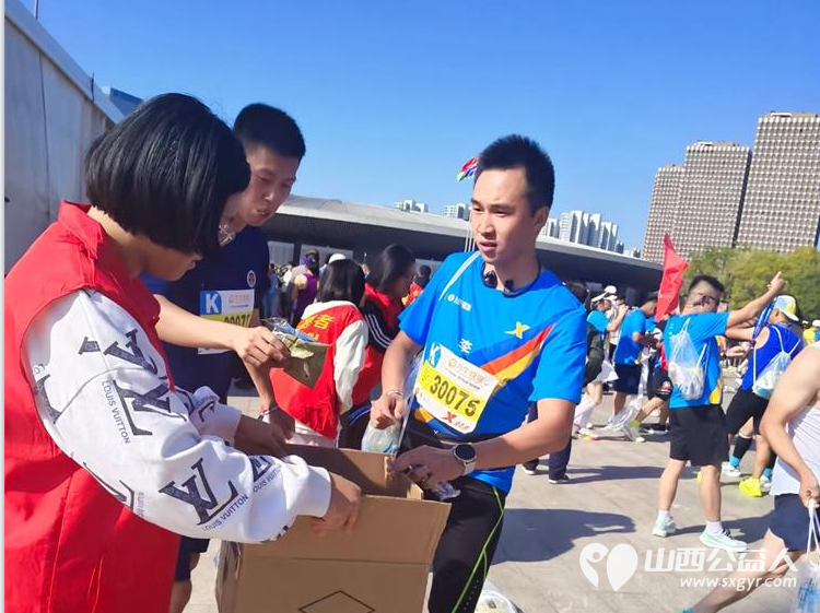 太原市志愿者小分队组织志愿者参加太原市2024年马拉松比赛志愿服务 - 第30张