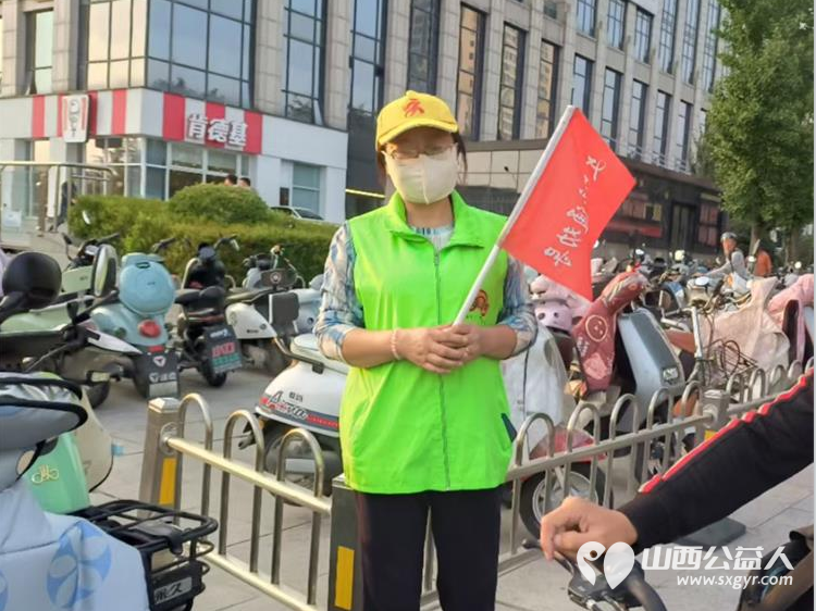 晋城市绿丝带志愿者协会组织志愿者继续配合交警维护交通秩序 - 第6张 - 山西公益人 晋城市绿丝带志愿者协会组织志愿者继续配合交警维护交通秩序 - 第6张