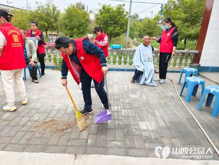 2024年9月28日介休市敬老协会孝善行之敬老爱老助老行动走进义安镇礼世村服务老人 - 第4张 - 山西公益人 2024年9月28日介休市敬老协会孝善行之敬老爱老助老行动走进义安镇礼世村服务老人 - 第4张