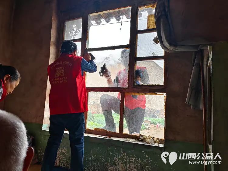 介休市敬老协会敬老爱老助老行动在义安镇礼世村入户特困老人80岁张连胜家中 - 第5张 - 山西公益人 介休市敬老协会敬老爱老助老行动在义安镇礼世村入户特困老人80岁张连胜家中 - 第5张