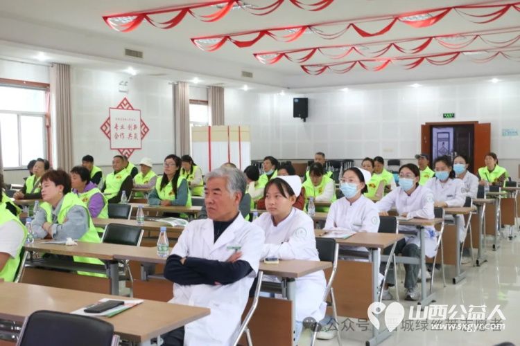 晋城市绿丝带志愿者协会联合晋城聚合心脑血管病医院在世界心脏日“服务百姓健康行动”义诊活动 - 第5张