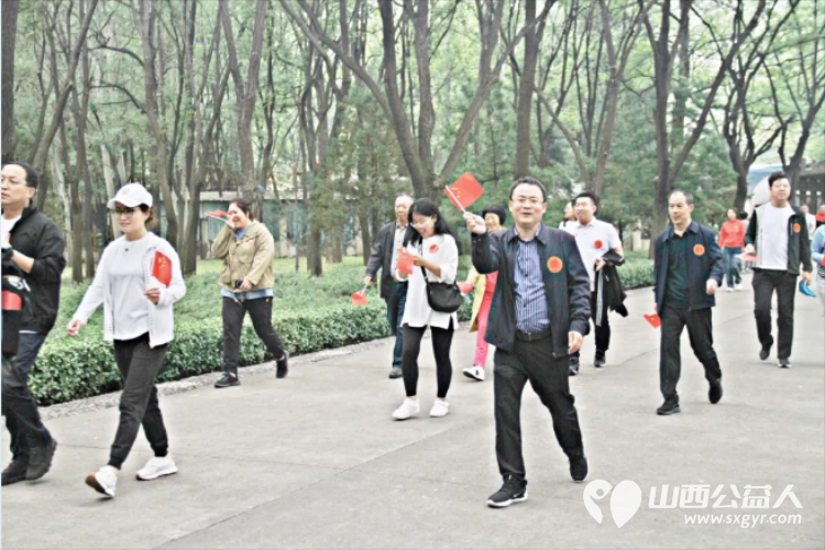 民建太原市委会举行庆祝中华人民共和国成立75周年暨2024年健步行活动 - 第9张 - 山西公益人 民建太原市委会举行庆祝中华人民共和国成立75周年暨2024年健步行活动 - 第9张
