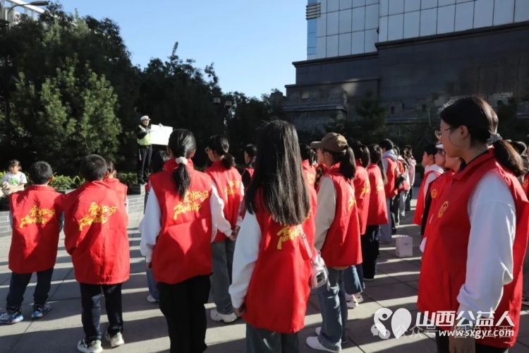 国庆黄金周的这群人 临汾市文明交通志愿者协会积极开展志愿服务活动上好交通安全培训课进行了文明交通劝导实践活动 - 第14张 - 山西公益人 国庆黄金周的这群人 临汾市文明交通志愿者协会积极开展志愿服务活动上好交通安全培训课进行了文明交通劝导实践活动 - 第14张