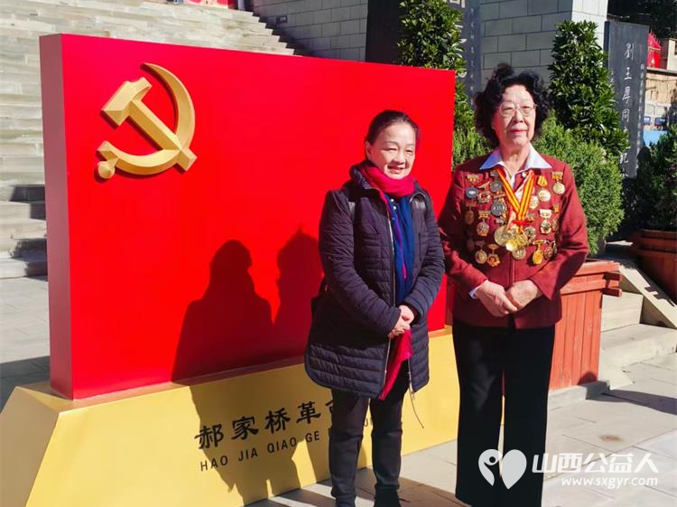 太原学花志愿服务中心去陕西绥德郝家村参加山西红星红文化传媒有限公司举办的红色教育活动 - 第4张 - 山西公益人 太原学花志愿服务中心去陕西绥德郝家村参加山西红星红文化传媒有限公司举办的红色教育活动 - 第4张