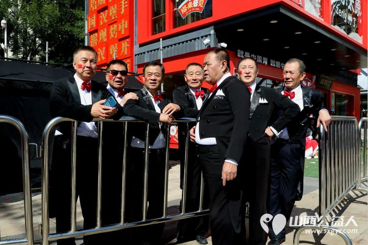 省城学雷锋志愿服务总团、金海通艺术团参加龙湖万达广场2024年庆“国庆”文艺演出 - 第32张