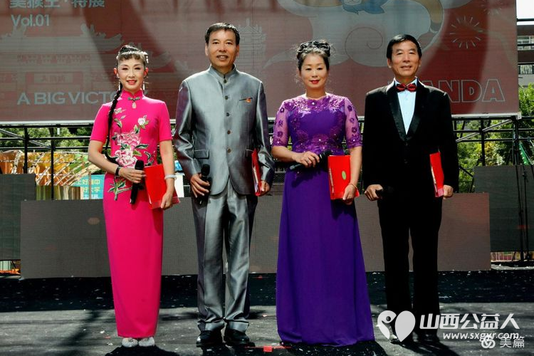 省城学雷锋志愿服务总团、金海通艺术团参加龙湖万达广场2024年庆“国庆”文艺演出 - 第16张