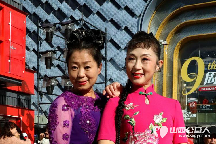 省城学雷锋志愿服务总团、金海通艺术团参加龙湖万达广场2024年庆“国庆”文艺演出 - 第34张