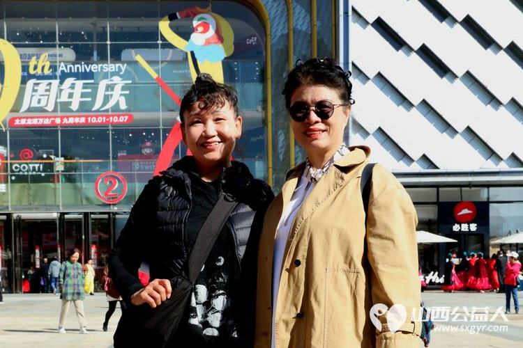 省城学雷锋志愿服务总团、金海通艺术团参加龙湖万达广场2024年庆“国庆”文艺演出 - 第40张