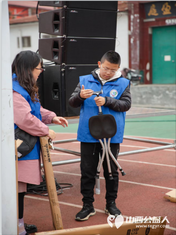 长治市小雨点公益志愿者协会思源分会携同故南村在故南村南小广场举办了盛大的温情重阳爱在敬老活动 - 第50张