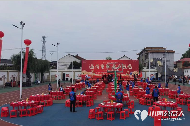 长治市小雨点公益志愿者协会思源分会携同故南村在故南村南小广场举办了盛大的温情重阳爱在敬老活动 - 第6张