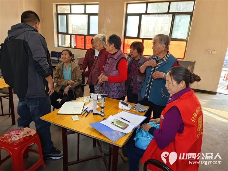 2024年10月8日介休市敬老协会孝善行之敬老爱老助老行动公益活动走进义安镇南盐场村 - 第20张 - 山西公益人 2024年10月8日介休市敬老协会孝善行之敬老爱老助老行动公益活动走进义安镇南盐场村 - 第20张