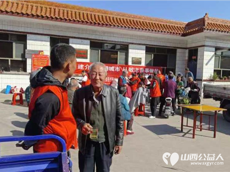 2024年10月8日介休市敬老协会孝善行之敬老爱老助老行动公益活动走进义安镇南盐场村 - 第2张 - 山西公益人 2024年10月8日介休市敬老协会孝善行之敬老爱老助老行动公益活动走进义安镇南盐场村 - 第2张