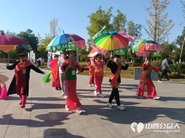 山西省文化发展基金会工会文化宣传志愿服务队热烈庆祝中华人民共和国成立75周年 - 第6张