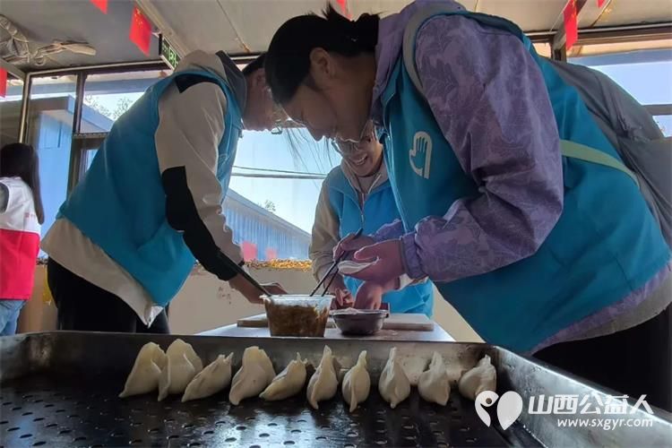 志愿暖重阳 ¦ 晋中新青年高校志愿者联合服务中心开展“尊老敬老爱老”志愿服务活动 - 第10张