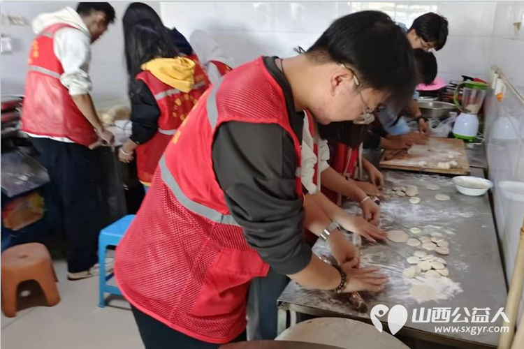 志愿暖重阳 ¦ 晋中新青年高校志愿者联合服务中心开展“尊老敬老爱老”志愿服务活动 - 第7张