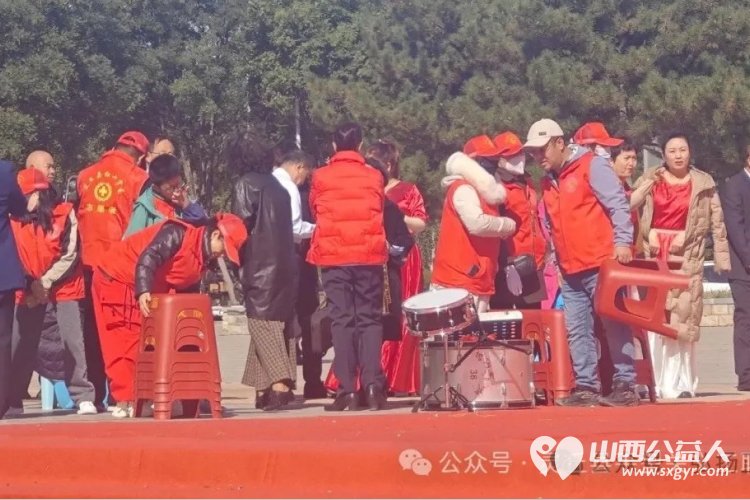 正能量公益山西灵丘县平型关义工联合会协助灵丘县文化和旅游局及县文化馆分别举办了红歌大合唱与盛世红舞礼赞中国系列活动 - 第5张