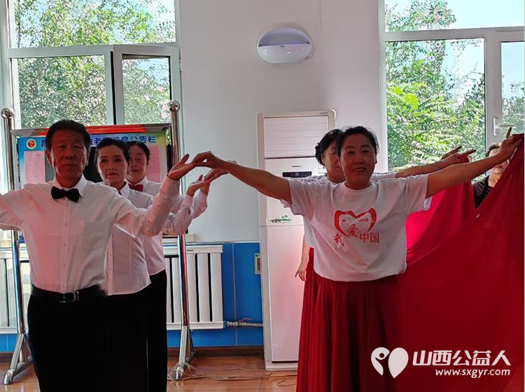 九九重阳节中国好人陈秀苗带领志愿者走进敬老院和老人们一起庆祝自己的节日 - 第5张